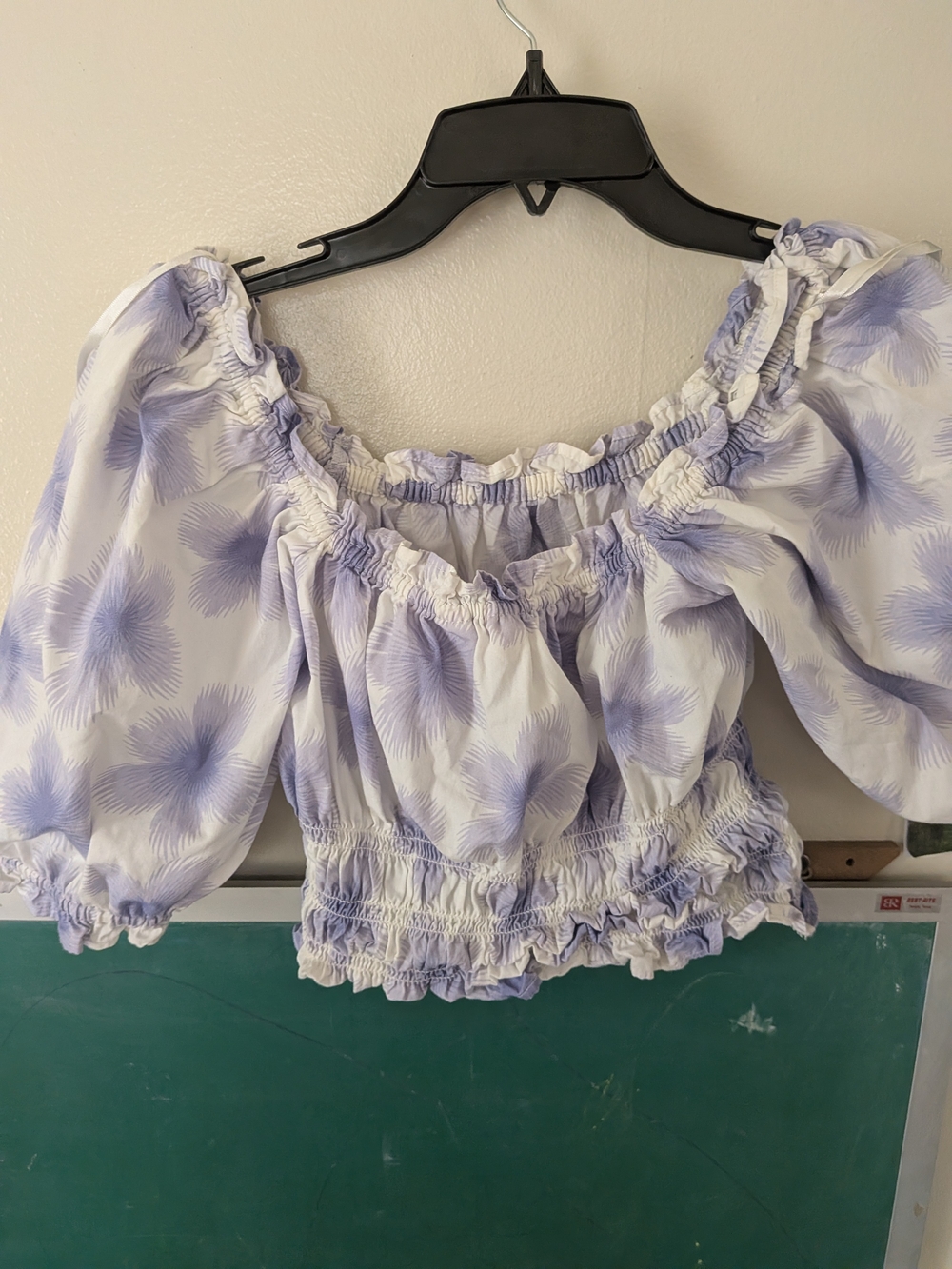 Levi's Lavender Puff-Sleeve Smocked Crop Top